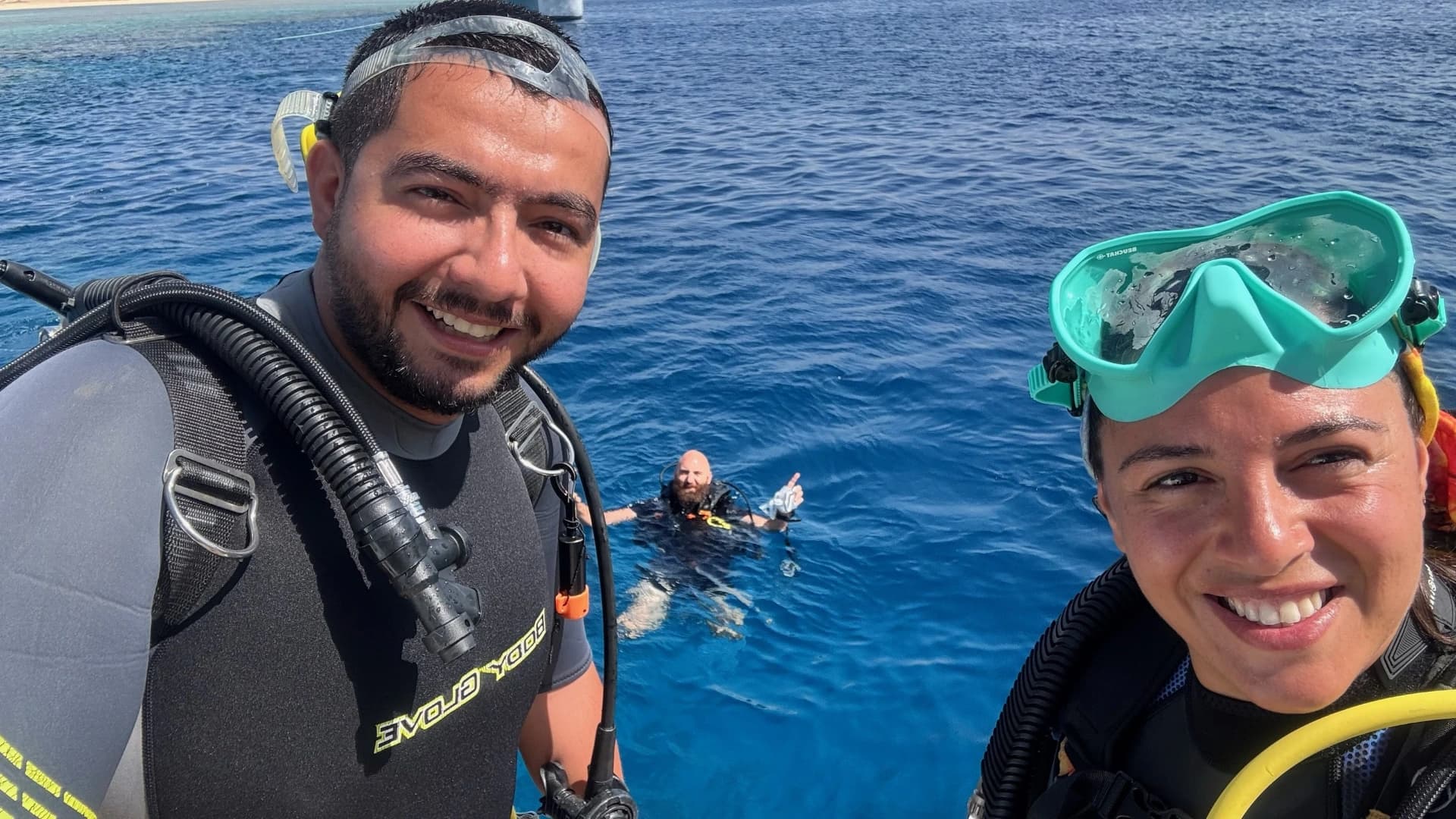 Équipe Dolphin Sataya en plongée